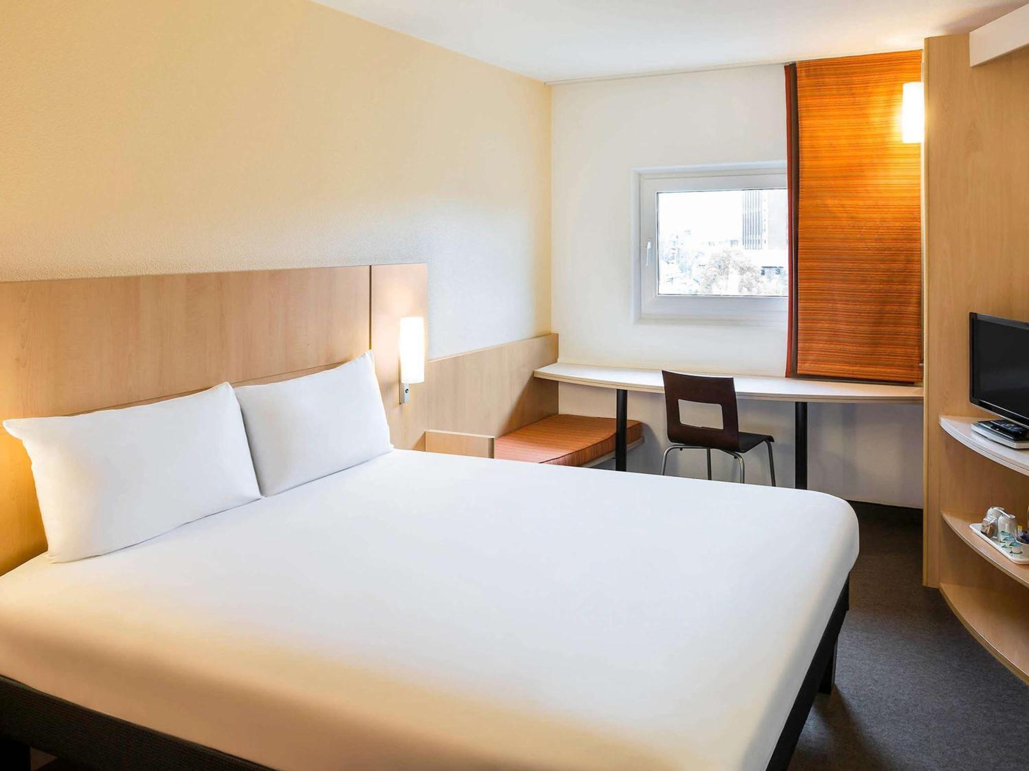 Ibis Leeds Centre Marlborough Street Hotel Exterior foto